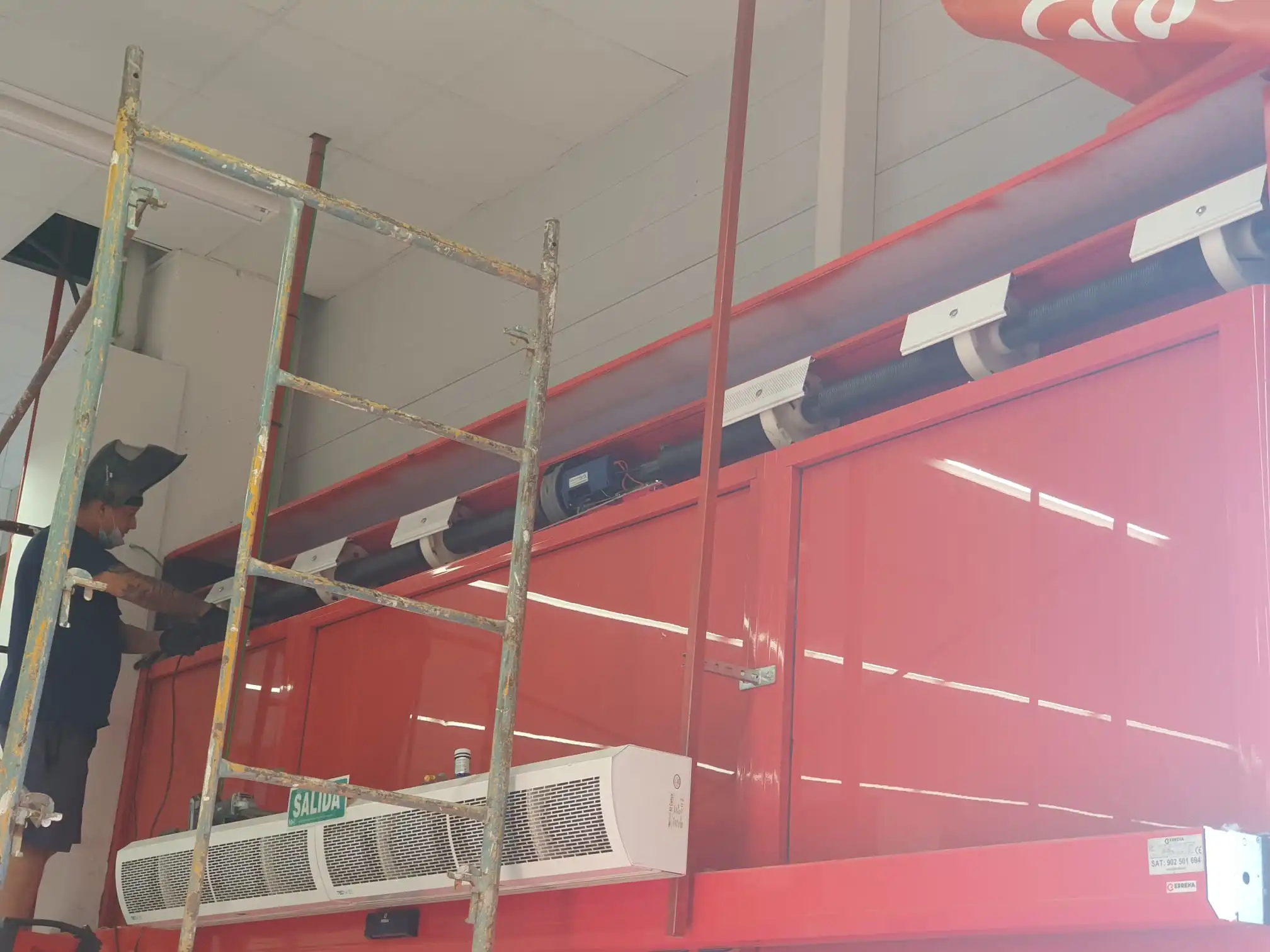 Empresa de reparacion de persianas metalicas en Silla Motorización de persianas de comercio en Silla